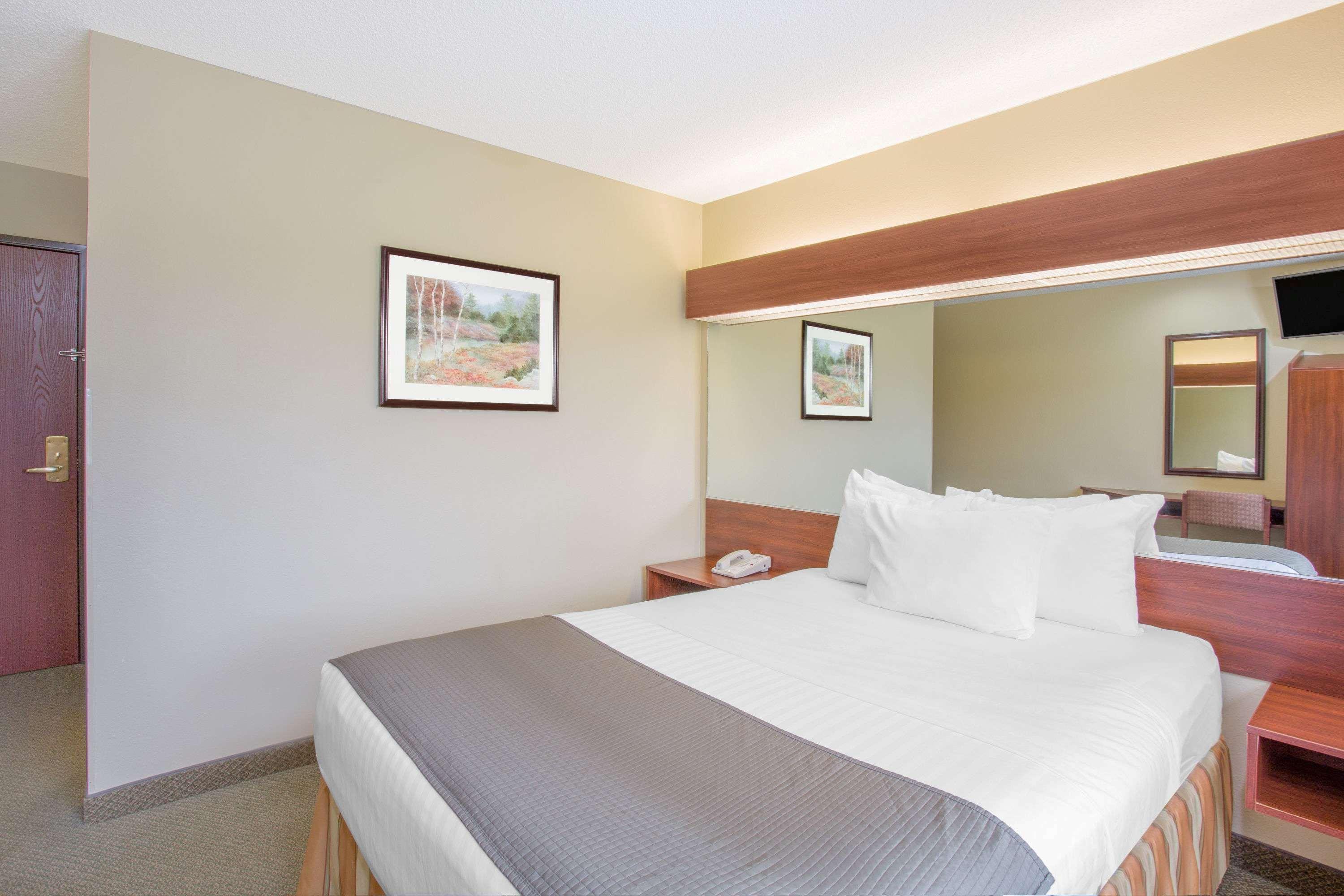 Microtel Inn And Suites Gassaway Extérieur photo