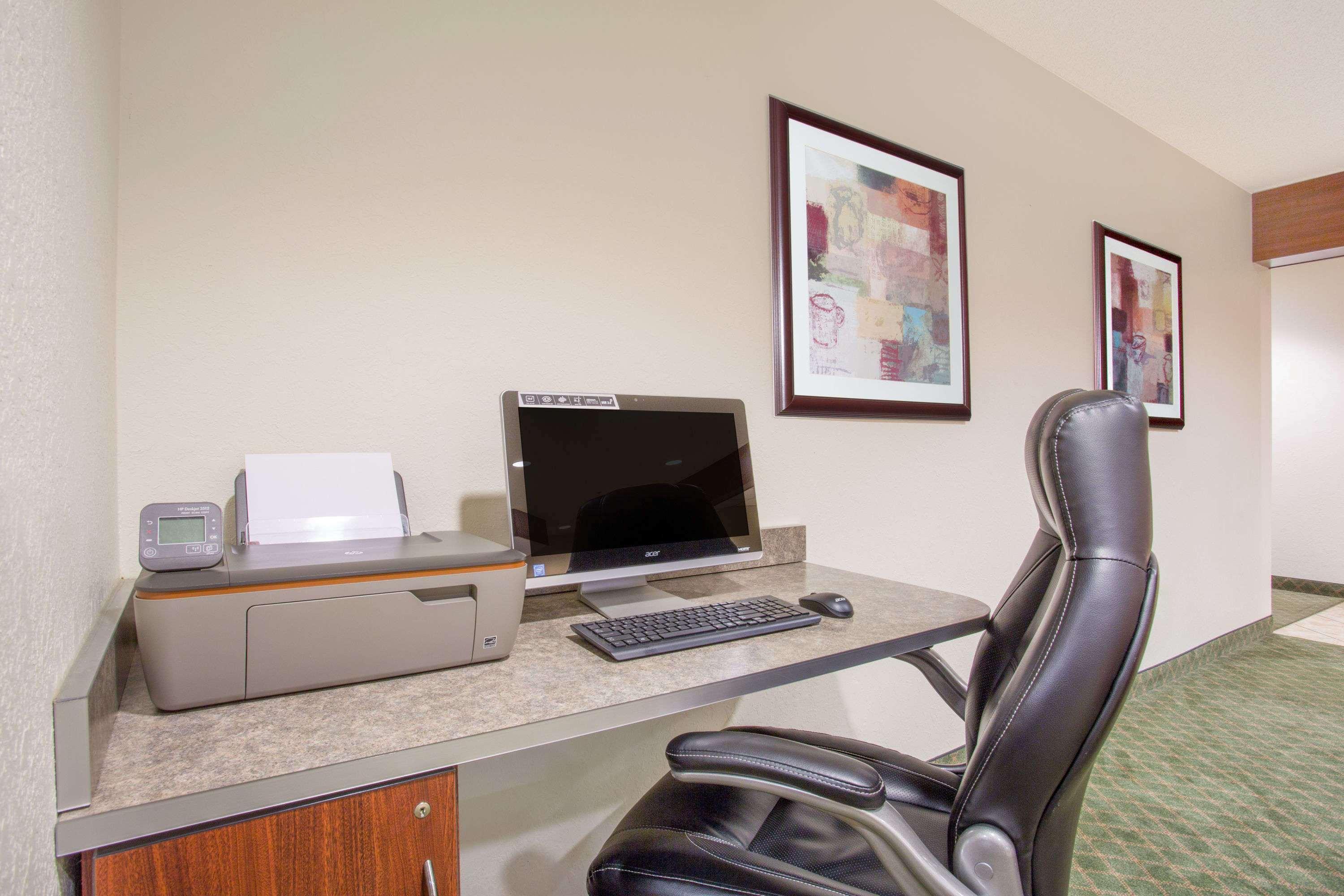Microtel Inn And Suites Gassaway Extérieur photo