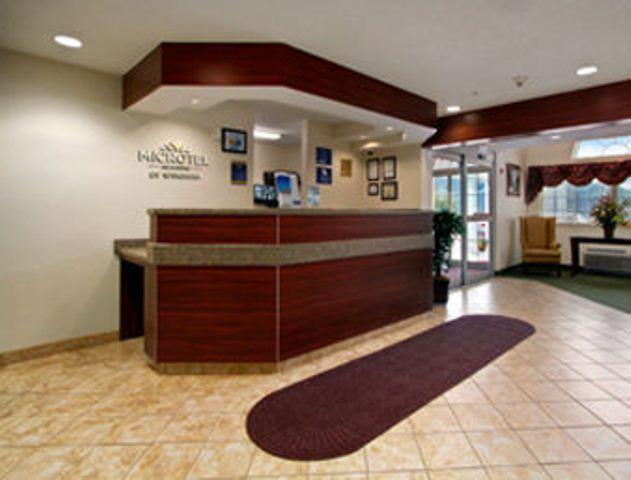 Microtel Inn And Suites Gassaway Extérieur photo